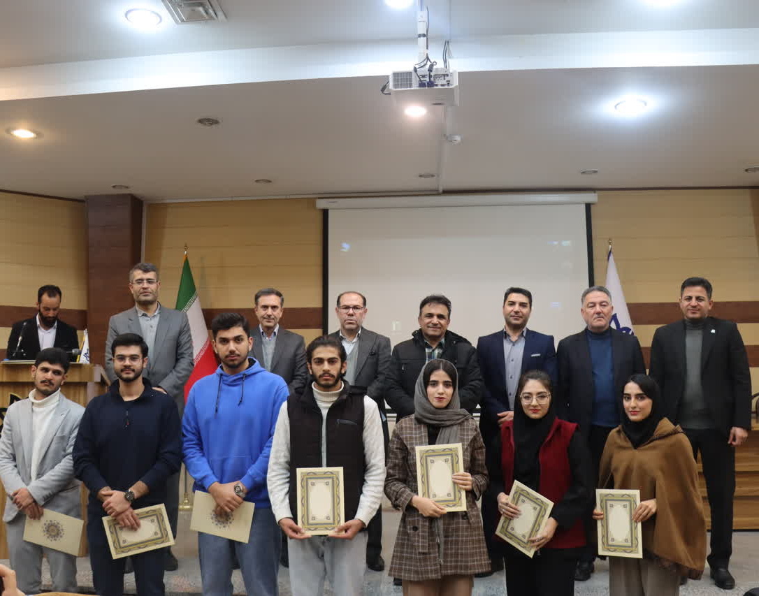 برنامۀ تجلیل از گروه‌های برتر کارگاه توان‌افزایی انجمن‌های علمی و کانون‌های فرهنگی و انجمن‌های مقام‌آور جشنواره بین‌المللی حرکت و همچنین دانشجویان، مدیران و اساتید فعال در کنگره ملی معماری مرمت و شهرسازی در تاریخ 1 دی 1404 برگزار شد