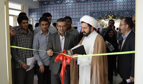نمایشگاه گرامیداشت دفاع مقدس به همت بسیج دانشجویی دانشگاه ارومیه برپا شد