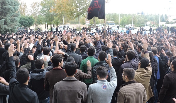 عزاداری بزرگ دانشجویان دانشگاه های ارومیه، امروز فضای دانشگاه ارومیه را عطرآگین کرد