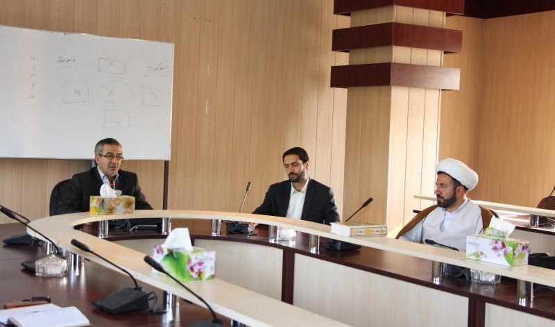 گزارش تصویری نشست صمیمی رییس دانشگاه با اساتید مشاور انجمن های علمی دانشجویی دانشگاه