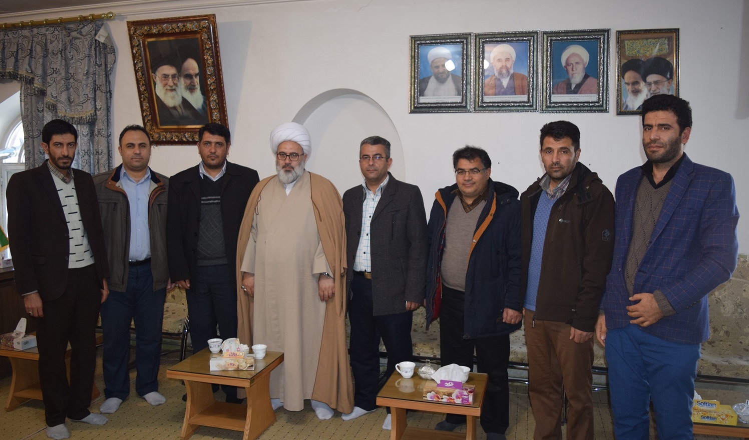 مسئولین مرکز آموزش عالی شهید باکری میاندوآب با امام جمعه این شهرستان، به مناسبت ۱۶آذر دیدار کردند