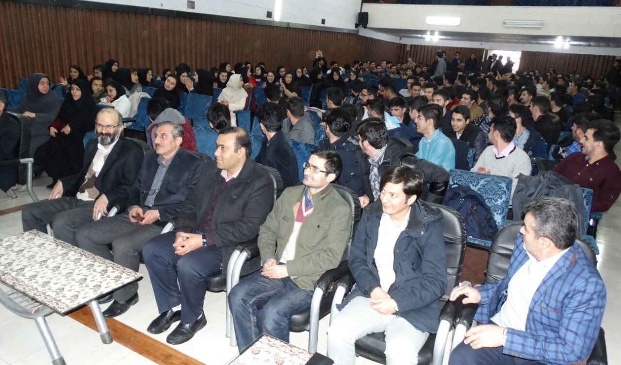 برگزاری آئین بزرگداشت روز دانشجو در دانشکده فنی و مهندسی خوی