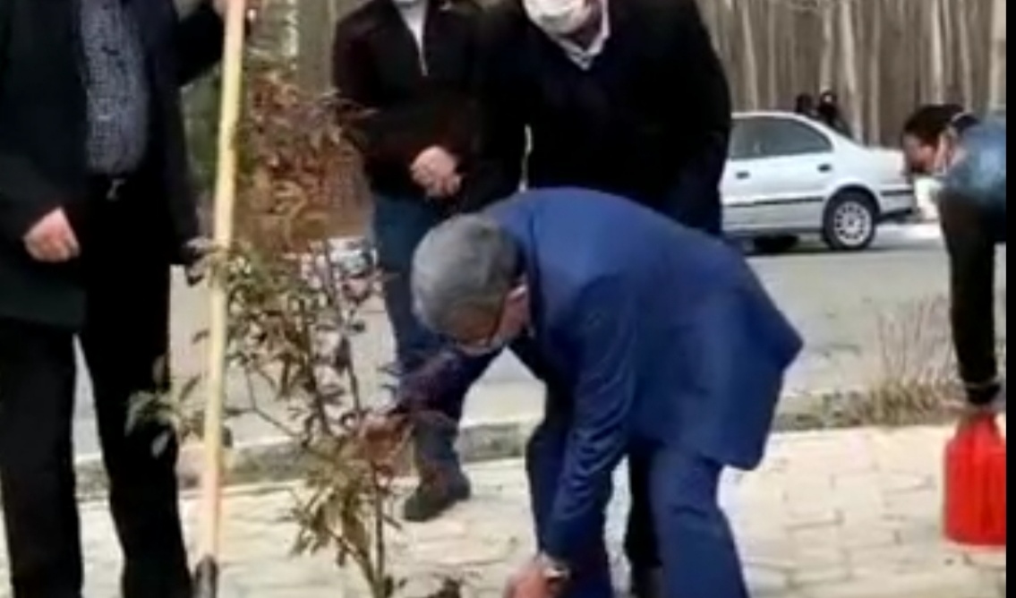 معاونت فرهنگی و دانشجویی دانشگاه ارومیه منتشر کرد: ویدئوکلیپ مراسم روز درختکاری در دانشگاه ارومیه 
