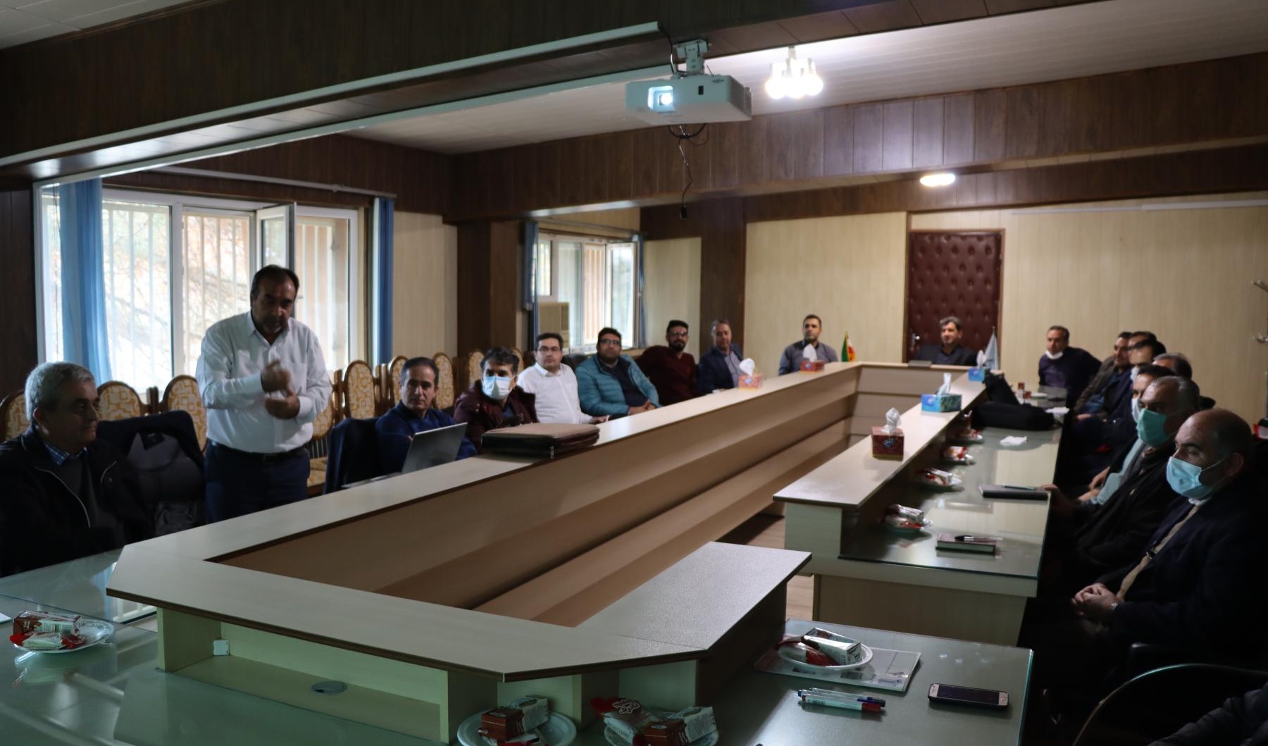 گزارش برگزاری کارگاه آموزشی تاب آوری در خانواده؛ چالش ها و راهکارها