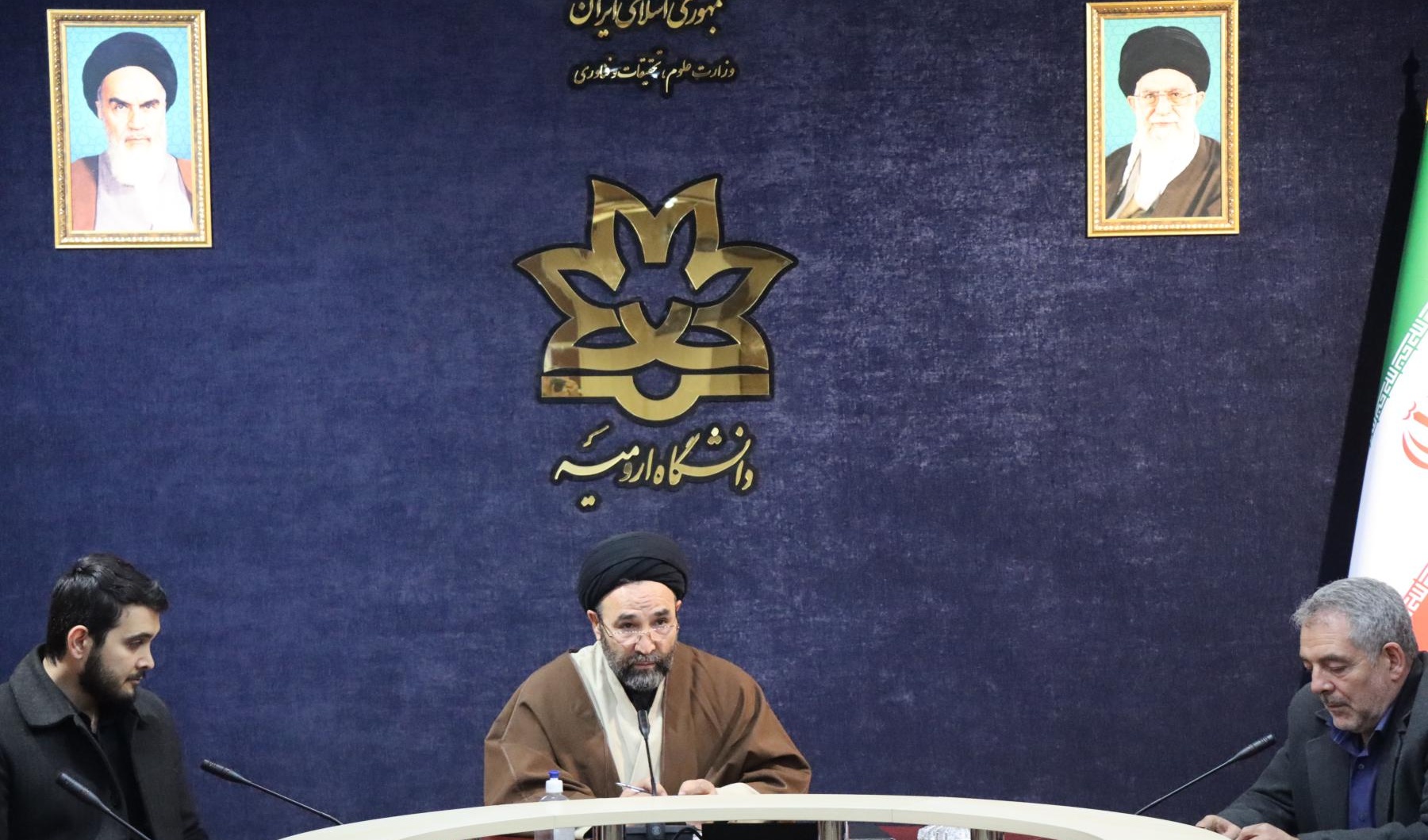 نشست صمیمی دانشجویان فعال فرهنگی و علمی دانشگاه با نماینده محترم مردم ارومیه