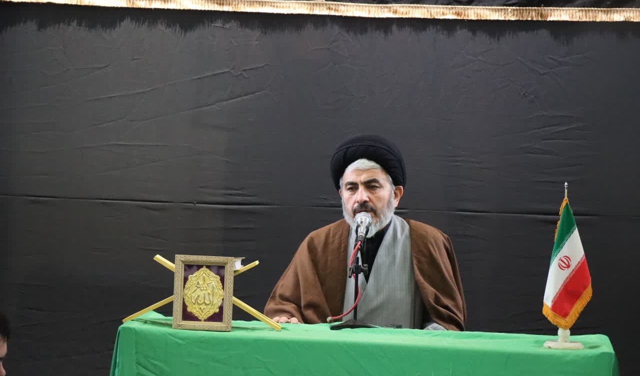 گزارش تصویری محفل انس با قرآن کریم در مسجد دانشگاه ارومیه