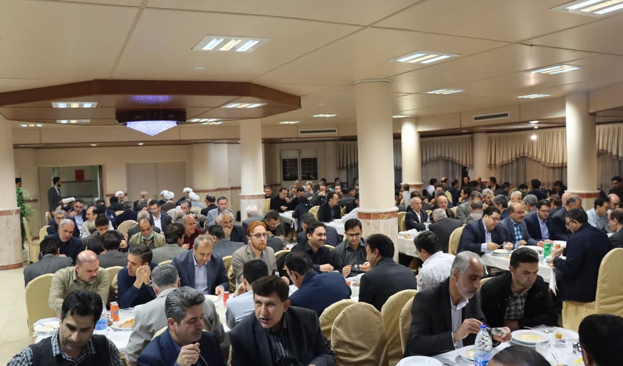گزارش تصویری ضیافت بزرگ افطاری دانشگاه ارومیه