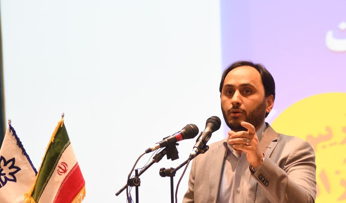 با حضور بیش از 1500 دانشجو؛ گفت و گوی بی واسطه دانشجویان با سخنگوی دولت سیزدهم
