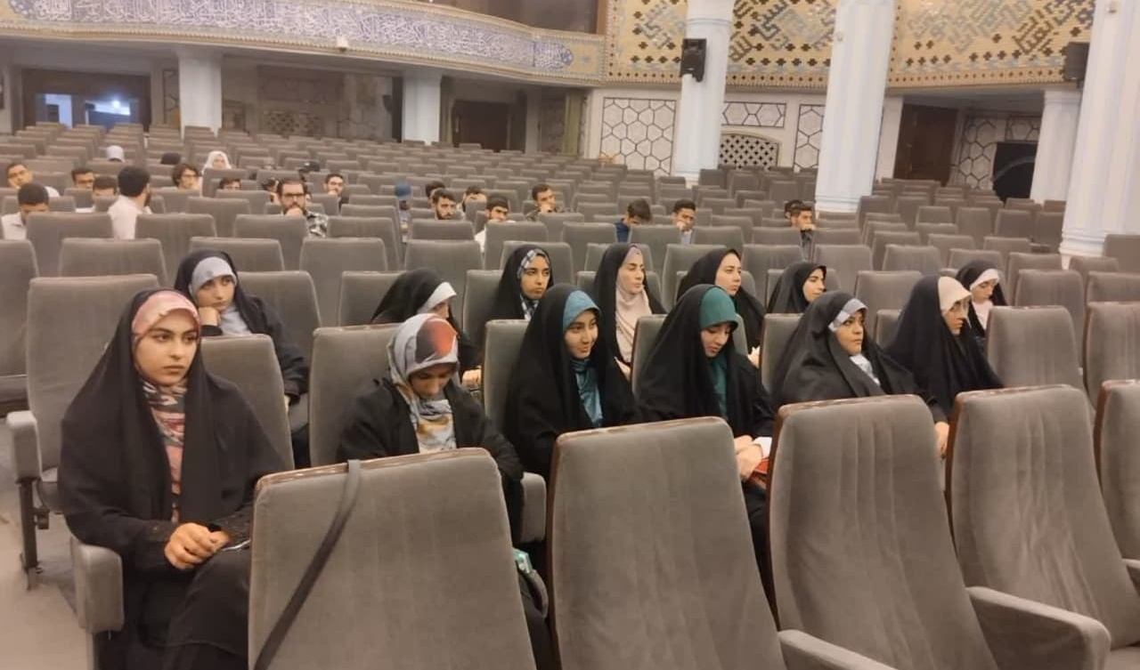 گزارش تصویری حضور دانشجویان دانشگاه ارومیه در موسسه آموزشی و پژوهشی امام خمینی(ره)