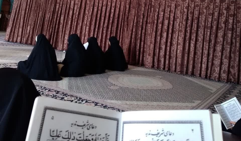شرکت دانشجویان دانشگاه ارومیه در مراسم دعای ندبه در ایام امتحانات
