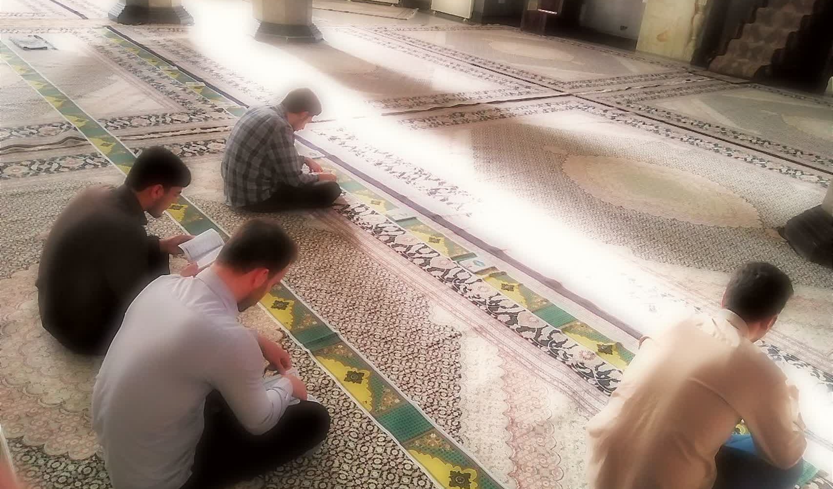 مراسم دعای ندبه در مسجد دانشگاه ارومیه
