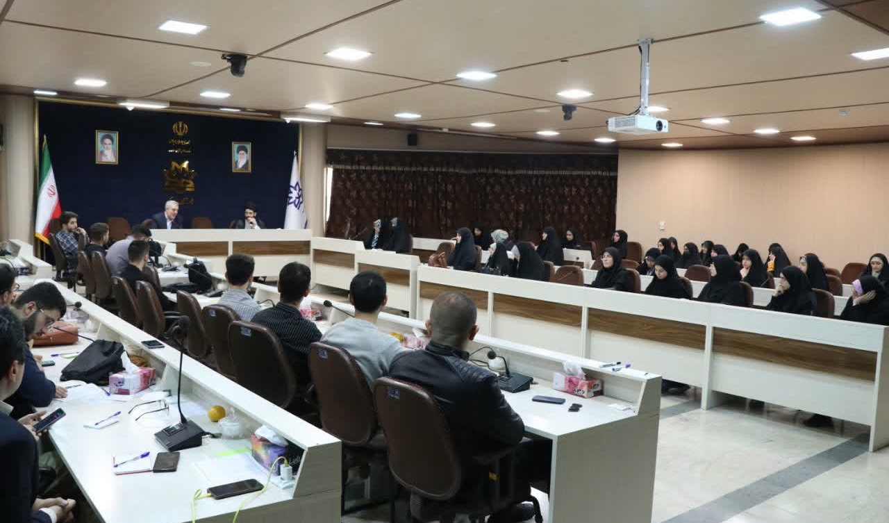 نشست دانشجویی ایران قوی برگزار شد
