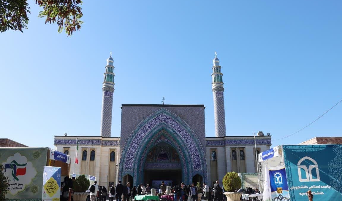 آغاز سال تحصیلی و ثبت نام حضوری دانشجویان کارشناسی ورودی جدید در دانشگاه ارومیه / گزارش تصویری ستاد استقبال از دانشجویان