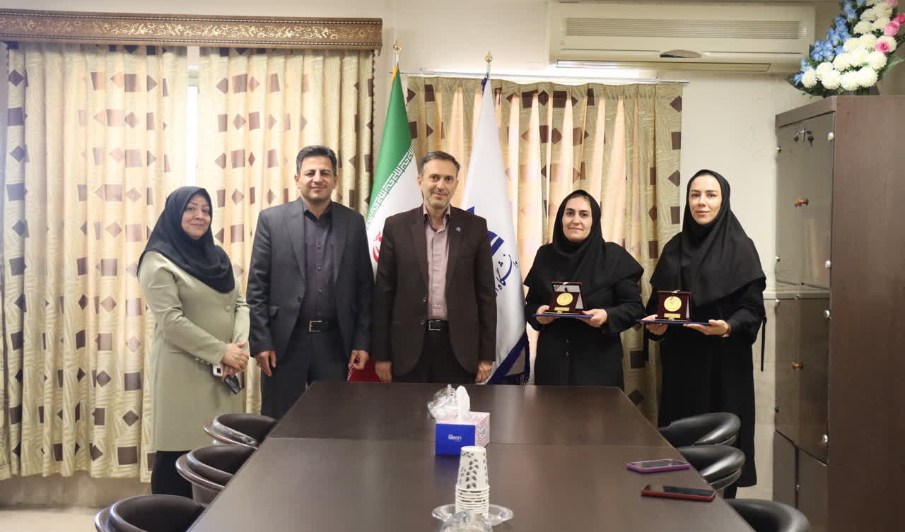 تقدیر از کارشناسان برتر مرکز مشاوره و بهداشت و درمان دانشگاه ارومیه