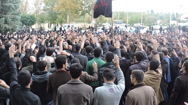 عزاداری بزرگ دانشجویان دانشگاه های ارومیه، امروز فضای دانشگاه ارومیه را عطرآگین کرد