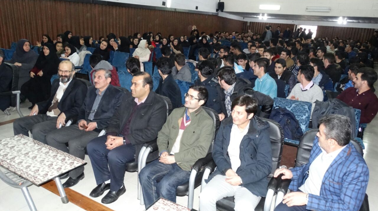 برگزاری آئین بزرگداشت روز دانشجو در دانشکده فنی و مهندسی خوی