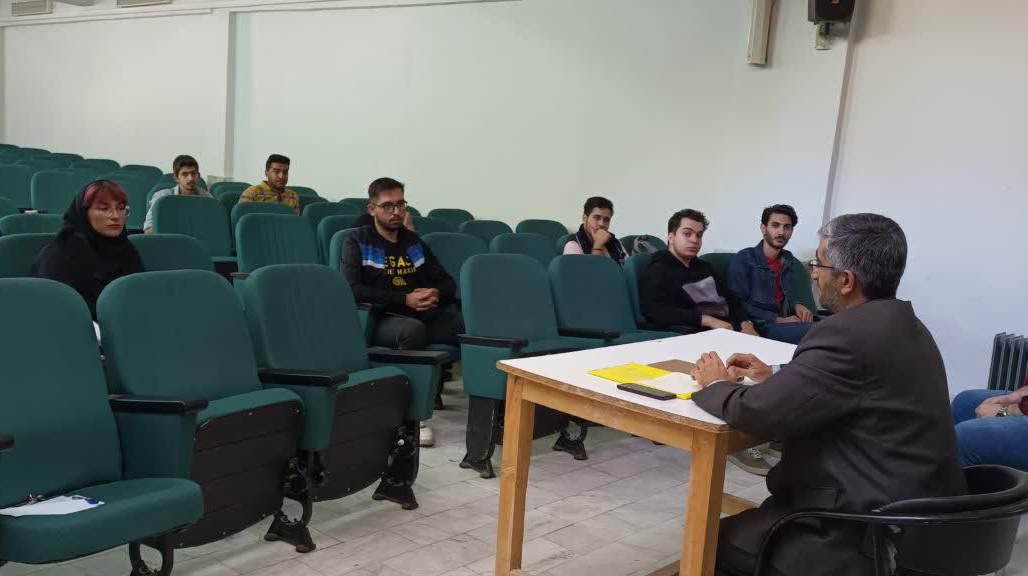 خبر | برگزاری جلسه شورای عمومی کانون فیلم و عکس با حضور مدیریت فرهنگی و اجتماعی دانشگاه