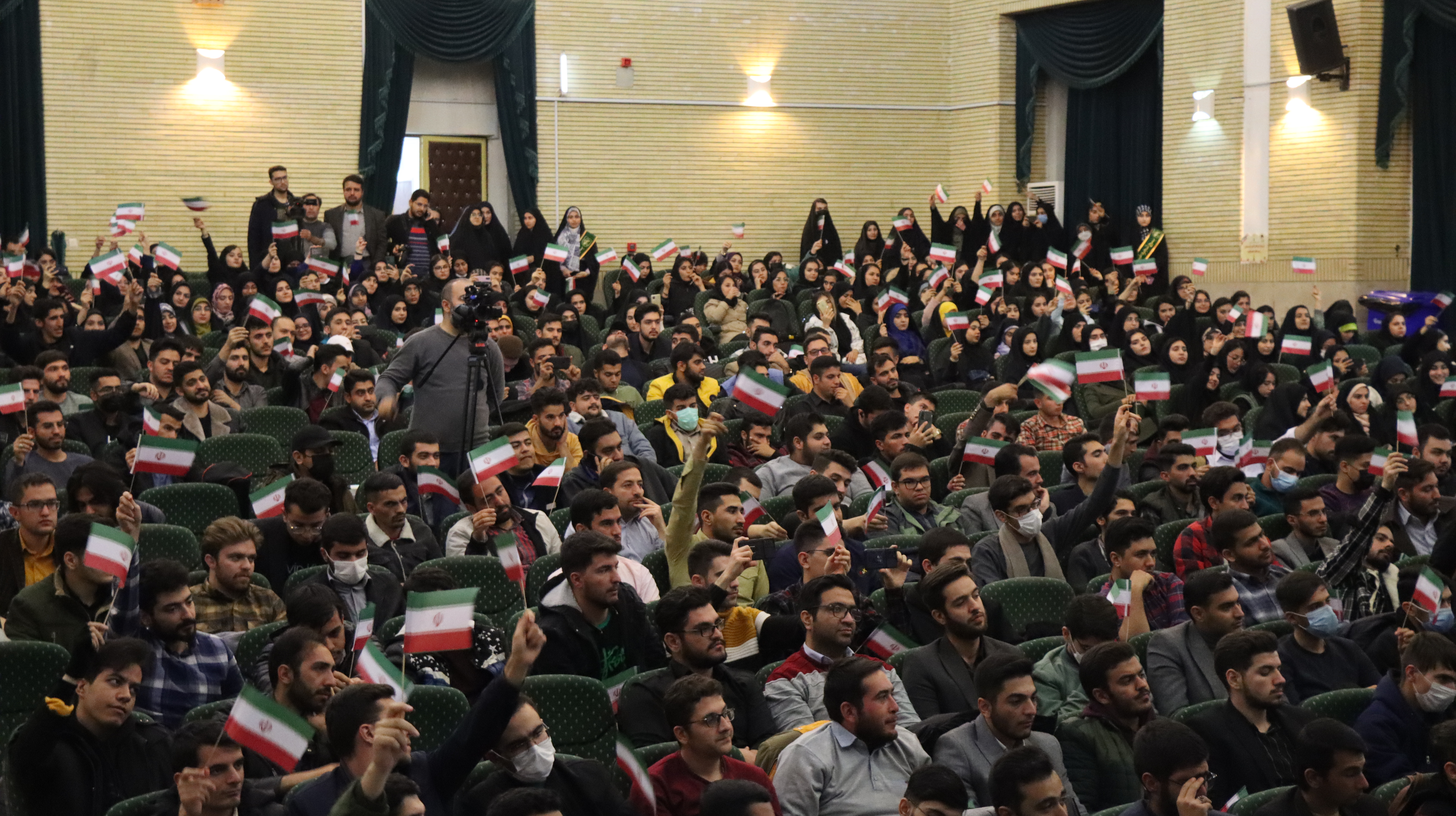 گردهمایی سراسری دانشجویان بسیجی استان آذربایجان غربی در دانشگاه ارومیه