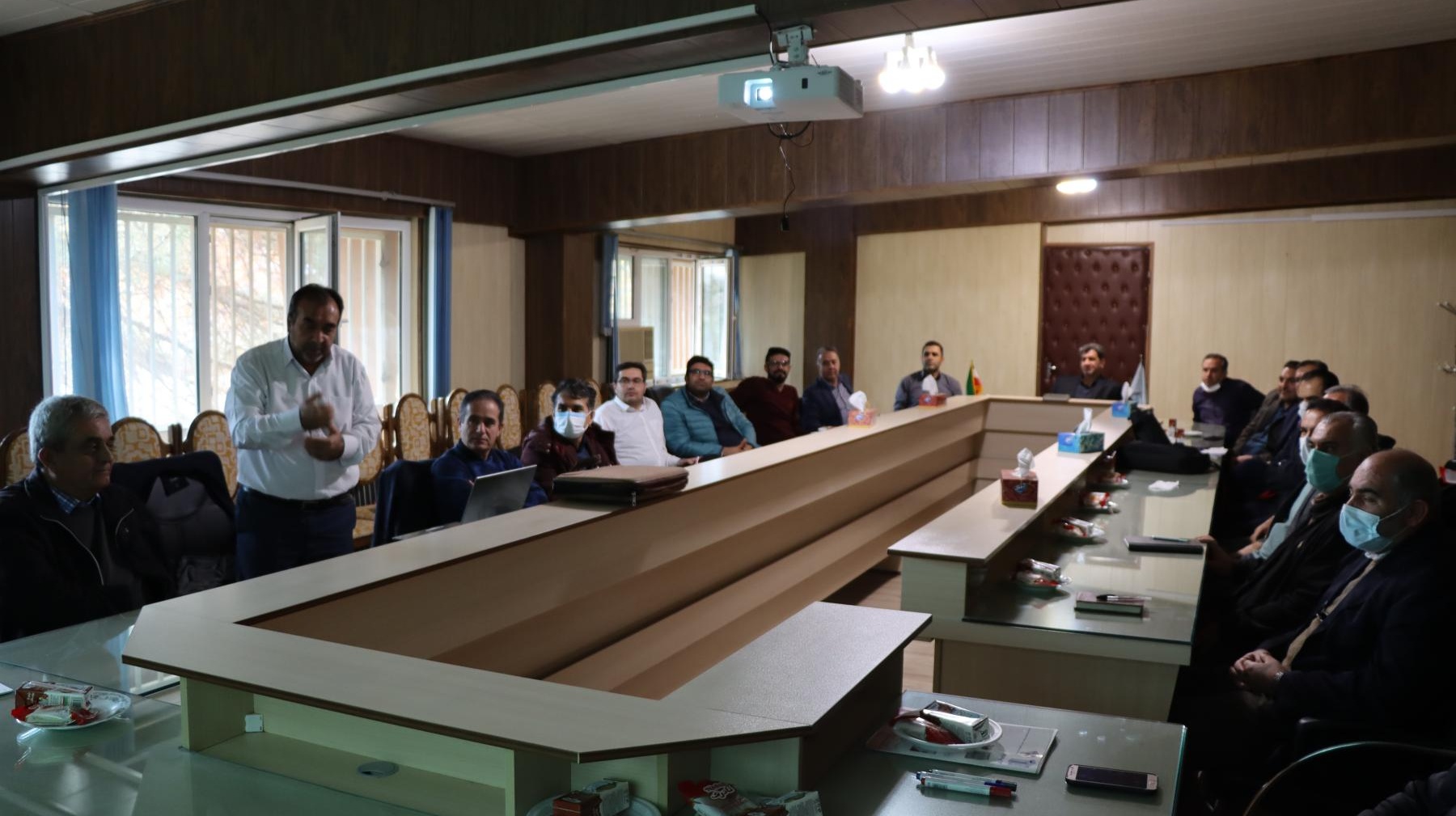 گزارش برگزاری کارگاه آموزشی تاب آوری در خانواده؛ چالش ها و راهکارها