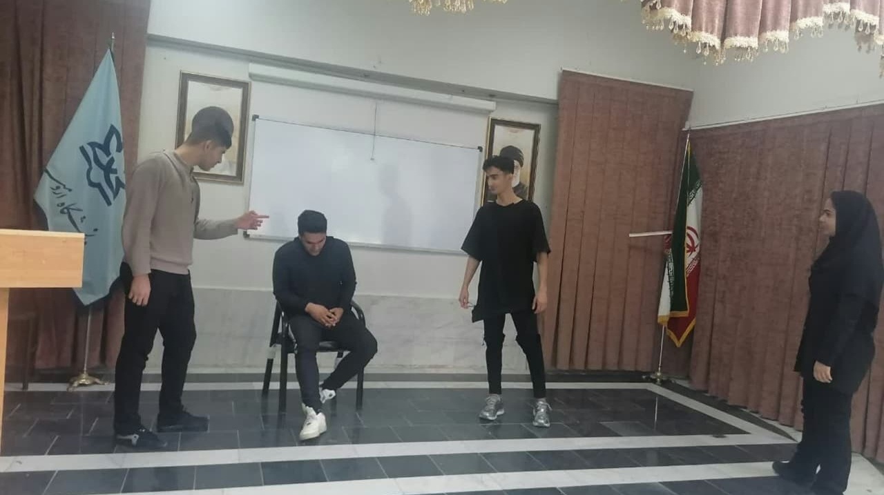 تصاویری از سرگیری تمرینات کانون تئاتر در مجتمع فرهنگی و هنری دانشگاه ارومیه 