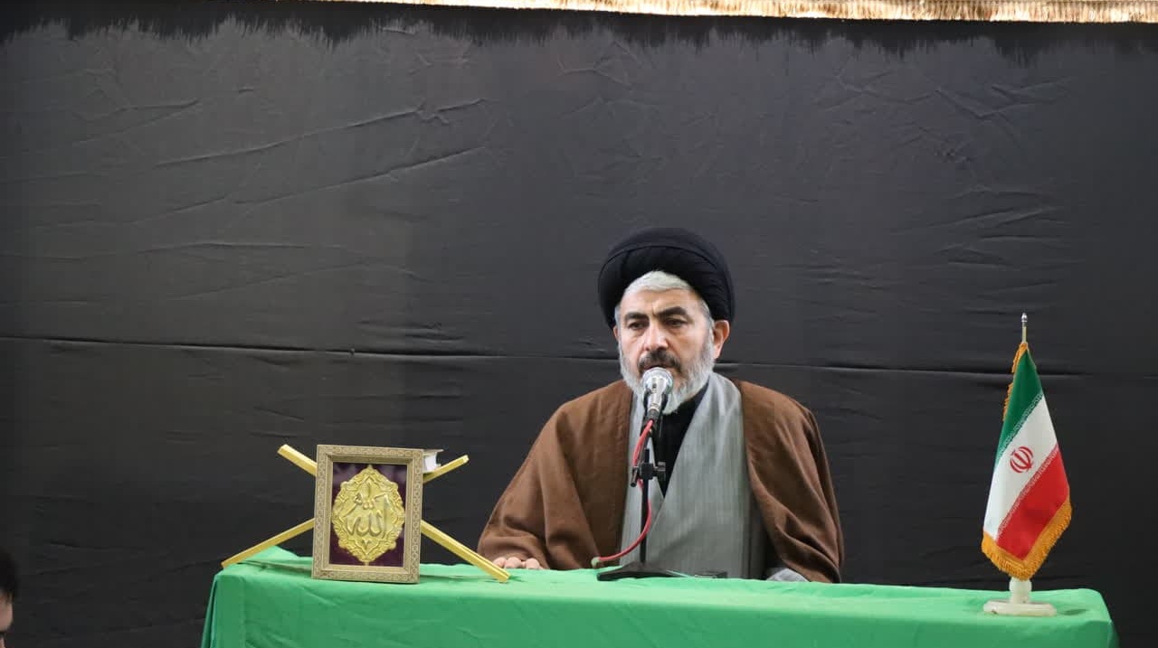 گزارش تصویری محفل انس با قرآن کریم در مسجد دانشگاه ارومیه
