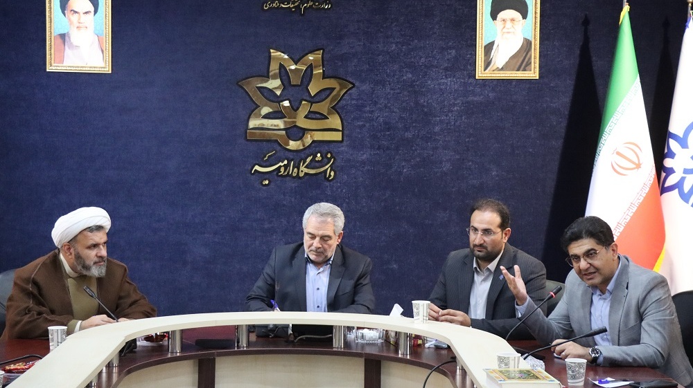 مشروح کامل جلسۀ فعالان دانشجویی و دبیران کانون‌های فرهنگی با هیئت محترم مدیران دانشگاه ارومیه