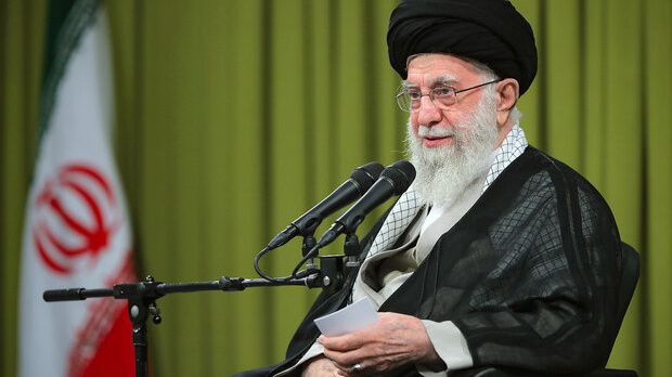 فیلم کامل بیانات صبح امروز رهبر انقلاب در مراسم تنفیذ حکم چهاردهمین دوره ریاست جمهوری اسلامی ایران‌. ۱۴۰۳/۵/۷