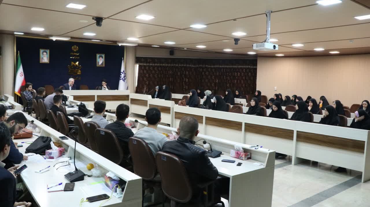 نشست دانشجویی ایران قوی برگزار شد