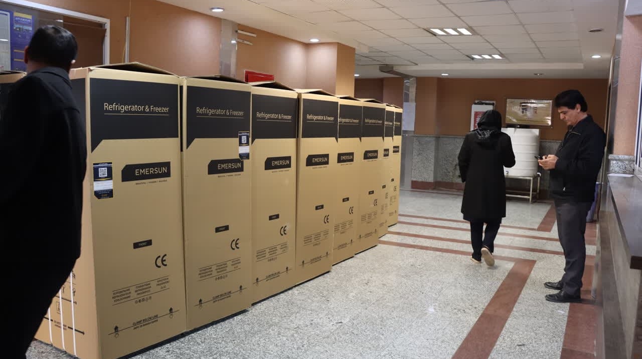 خرید 200 دستگاه یخچال برای خوابگاه‌های دانشجویی دانشگاه ارومیه در آستانه روز دانشجو با اعتباری بالغ بر 3 میلیارد تومان