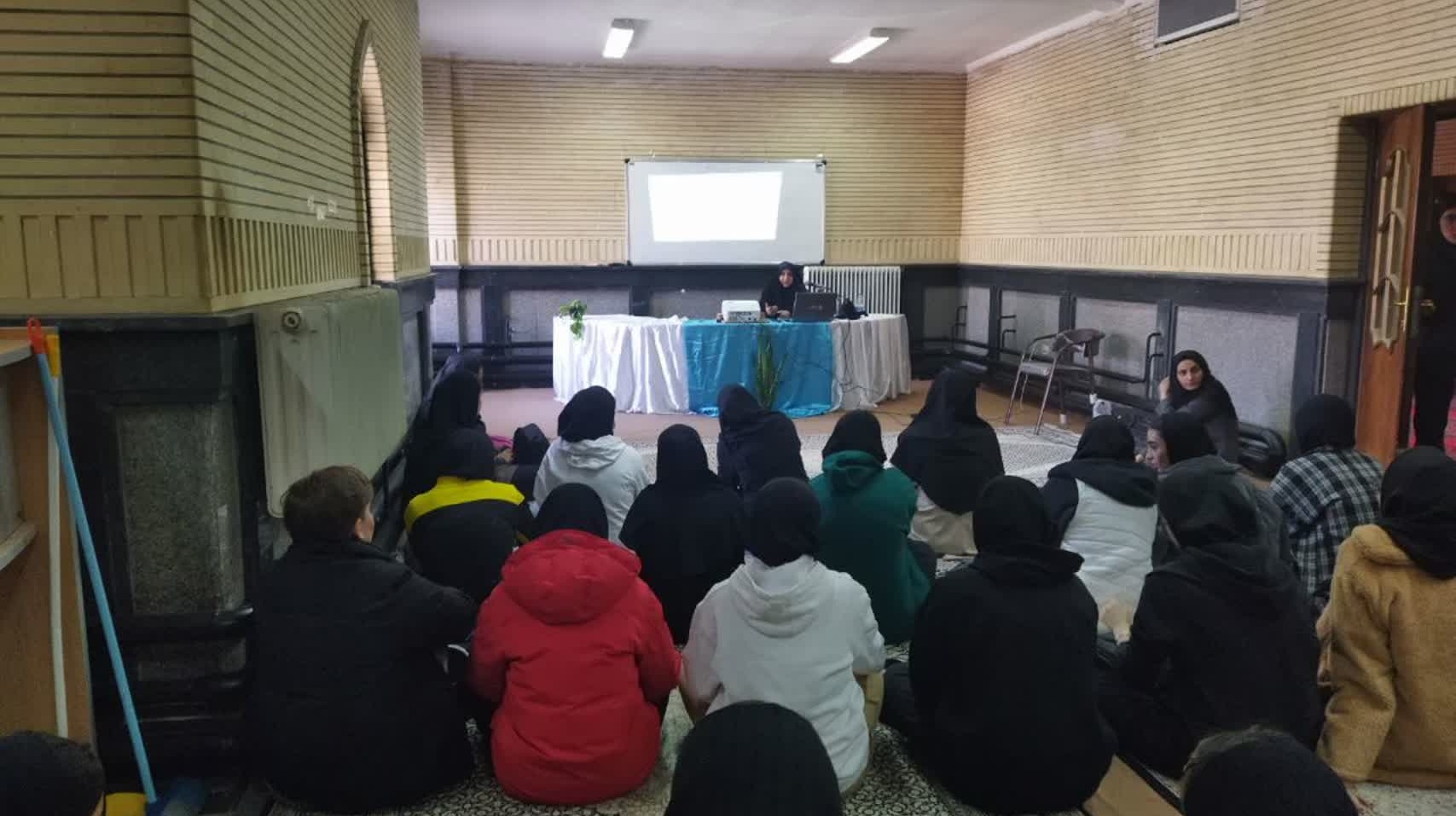 نشست علمی مدیریت سلامت در بانوان