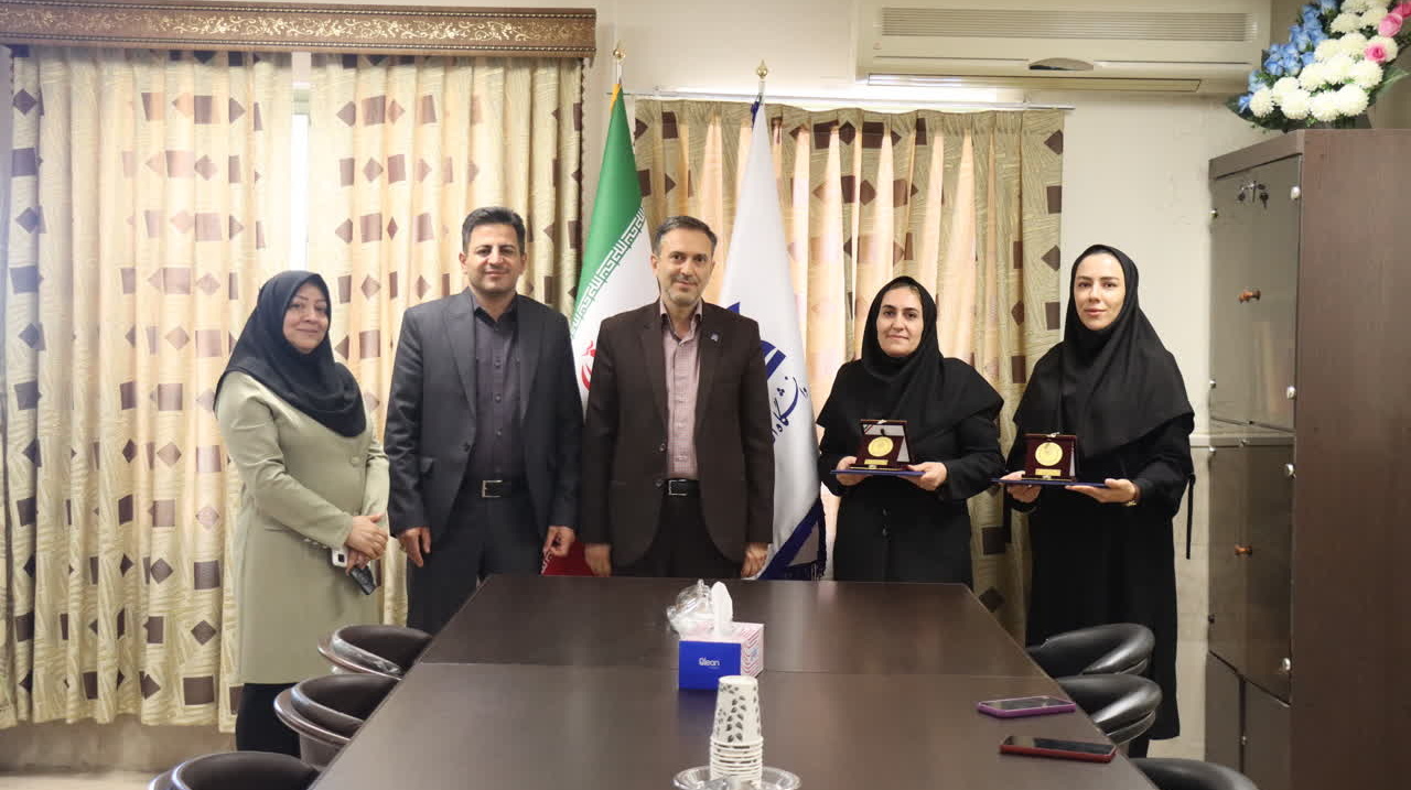 تقدیر از کارشناسان برتر مرکز مشاوره و بهداشت و درمان دانشگاه ارومیه